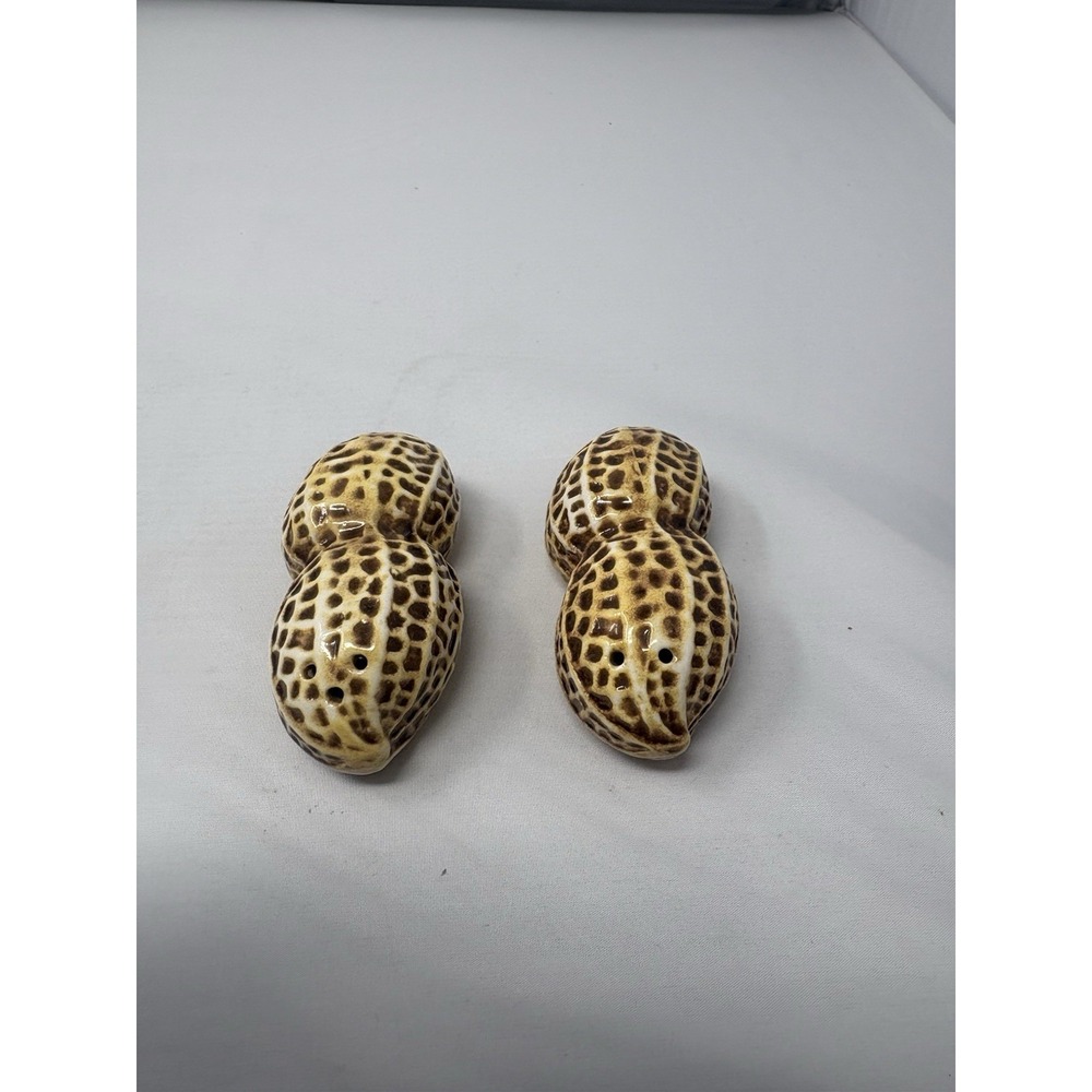 Vintage Ceramic Peanut In Shell Salt and Pepper Shakers Made In Japan